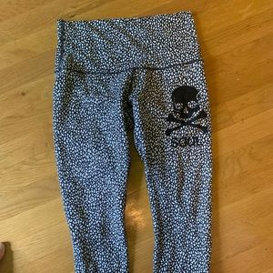 Cropped soul cycle x lululemon leggings